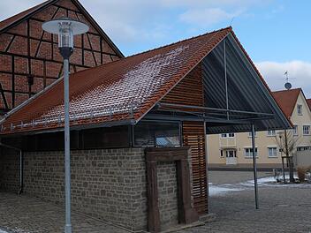 Verschoben wurde die Diskussion um den Antrag des Vereins für Rasenspiele, der die Einebnung einer Rasenfläche und die Versetzung einer Lampe auf dem Dorfplatz erbat.  Foto: Gerd Schaar