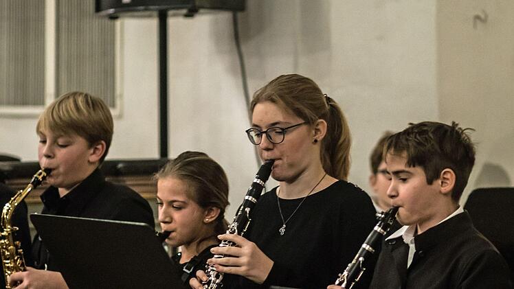 Großer Andrang: Zahlreiche Zuhörer erlebten das Adventskonzert des Gymnasiums Albertinum in der Coburger Heilig-Kreuz-Kirche.Foto: Jochen Berger