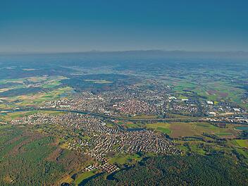 Seit Jahren streiten die Stadträte um Möglichkeiten und Grenzen des Wachstums in Forchheim. Jetzt wird die Stadt von der Reform des Finanzausgleichs getroffen und muss sich mit dem Status "Verlierer-Kommune" auseinandersetzen.  Foto: Launer