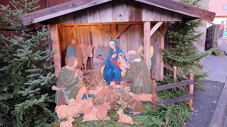 Impressionen von der Thundorfer Dorfweihnacht. Foto: Philipp Bauernschubert