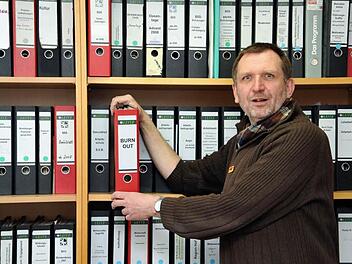 Die Frage nach fairem Lohn? Oft eine Grauzone. Wer was verdient - darüber redet man nicht. Betriebsseelsorger Eckhard Joey Schneider hat diverse Erfahrungen gemacht, aber an der Solidarität innerhalb der Arbeitnehmerschaft führe kein Weg vorbei.Archiv