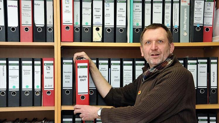 Die Frage nach fairem Lohn? Oft eine Grauzone. Wer was verdient - darüber redet man nicht. Betriebsseelsorger Eckhard Joey Schneider hat diverse Erfahrungen gemacht, aber an der Solidarität innerhalb der Arbeitnehmerschaft führe kein Weg vorbei.Archiv