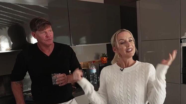 Einmal Prinzessin sein, w&uuml;nscht sich Peggy - w&auml;hrend Steff rechnet und rechnet ...