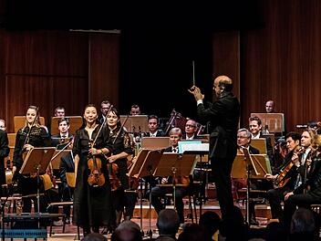 Wer soll ab Herbst 2020 als neuer Generalmusikdirektor und Nachfolger von Roland Kluttig am Dirigentenpult des Philharmonischen Orchesters Landestheater Coburg stehen? Die Bewerbungsfrist endet offiziell am 30. April.Foto: Archiv/Jochen Berger