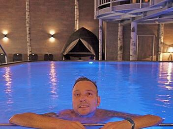 Seit 2015 hat sich in der Bad Rodacher Therme Natur einiges getan. Unter anderem wurde der Saunabereich umgestaltet, wo es beim "Baumwipfelpfad" ein Ruhebecken gibt. Foto: Berthold K&ouml;hler/CT-Archiv