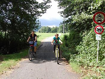 Gern angenommen wird der Radweg Thulba in Richtung Hammelburg. Er soll nun richtig ausgebaut werden. Foto: Günther Straub