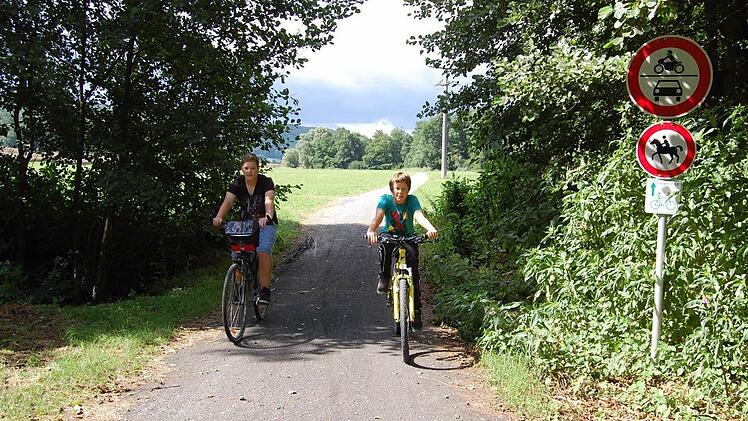 Gern angenommen wird der Radweg Thulba in Richtung Hammelburg. Er soll nun richtig ausgebaut werden. Foto: Günther Straub