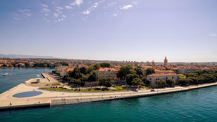 Zadar hat sowohl eine bewundernswerte Altstadt als auch moderne Sehenswürdigkeiten zu bieten.