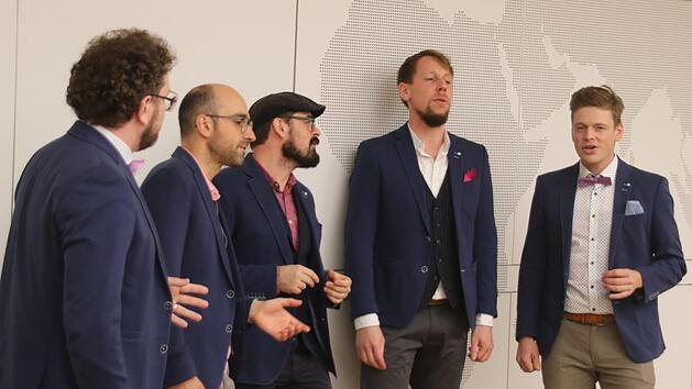 Sie sind als Moderatoren an beiden Abenden der "Lieder auf Banz"  als Moderatoren dabei: Die Bandmitglieder von Viva Voce.Matthias Einwag