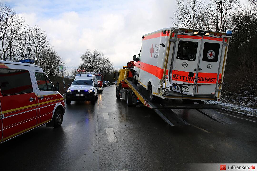 Mehrere Unfälle wegen Schneeglätte bei Döhlau
