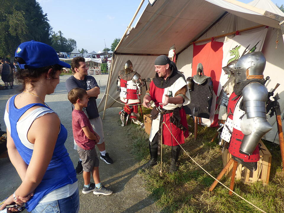 Ritterfest auf der Burg Waischenfeld: Eine große Familie