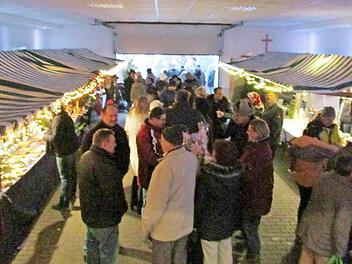 Die Dorfweihnacht in Welitsch, veranstaltet von der Volkstanzgruppe, war eine gelungene Veranstaltung.  Foto: K.- H. Hofmann