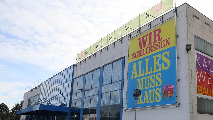 Die alte Kaufwelt Baur in Altenkunstadt wurde verkauft. Geplant ist ein Abriss und ein neues Fachmarktzentrum. Foto: Barbara Herbst/Archiv