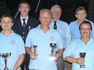 Siegerehrung des BKV-Schießens. Im Bild (vorne, von links) Marco Opel, Alexander Matysiak und Uwe Mai sowie (dahinter, von links) Peter Schmitt, Georg Spindler und Reinhard Ströhlein.  Foto: Klaus-Peter Wulf