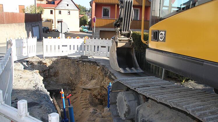Die Abwasser- und Wasserleitungen werden erneuert.