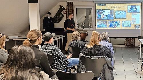 &bdquo;Herzo packt an&ldquo; freute sich &uuml;ber die erste gelungene Vereinsversammlung.