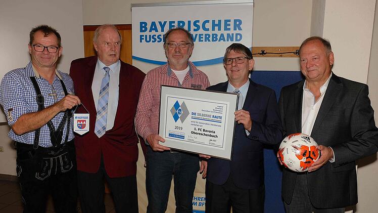Übergabe der Silbernen Raute: Gerald Meder, Thomas Reuter, Dirk Dallmann, Rainer Lochmüller und Klaus Eisenmann.