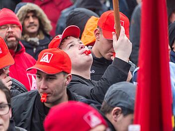 Laut werden für den Arbeitsplatz - mit der Trillerpfeife.  Anand Anders