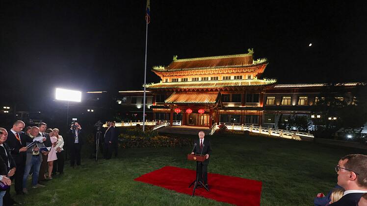 Putins Auftritt in Peking