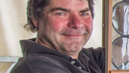 Restaurator Uwe Franke:"Die Schäden wurden nicht repariert, sondern nur versteckt." Foto: Günter Karittke