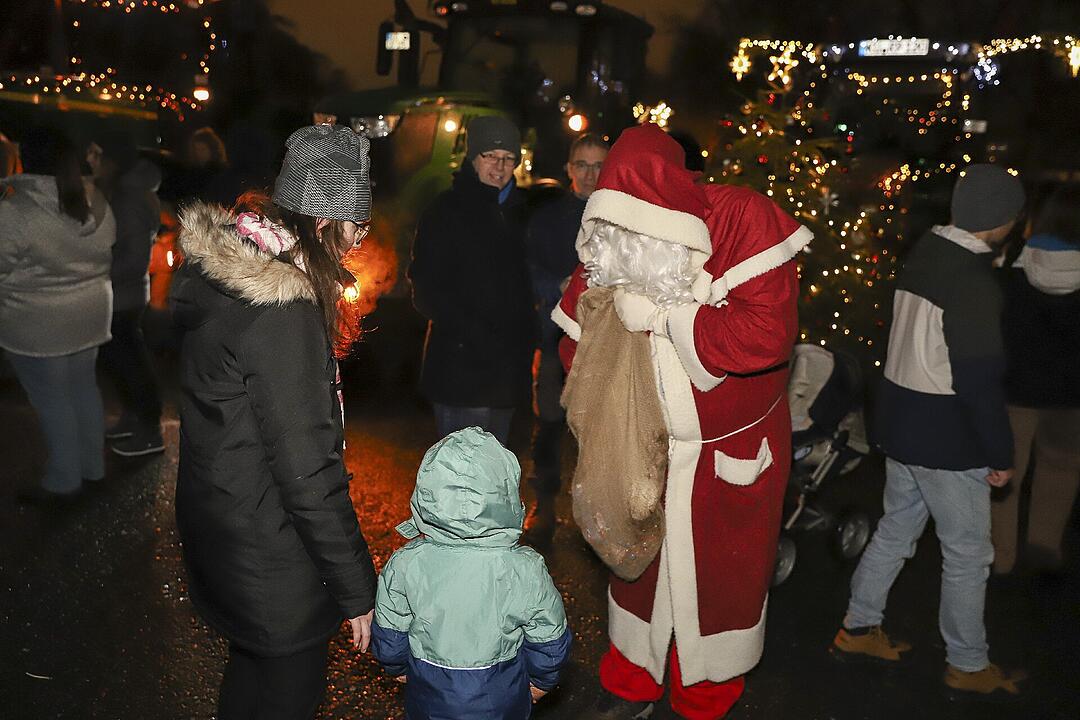 In Kulmbach durfte die beliebte Lichterfahrt der Traktoren stattfinden.