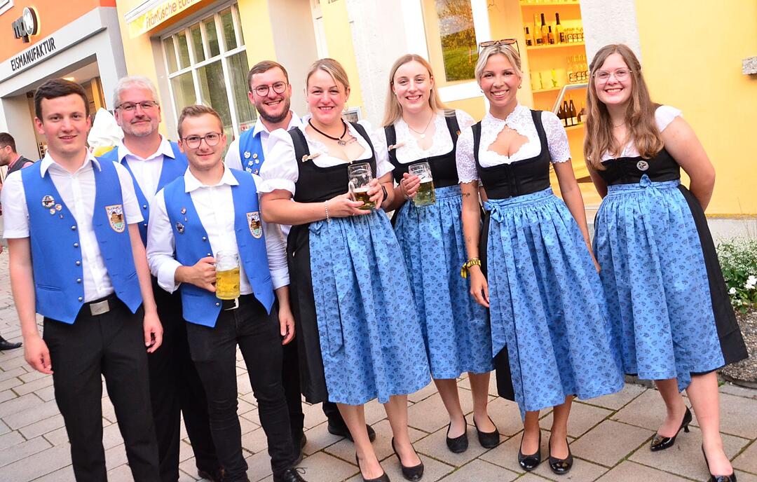 Auf dem Marktplatz Ebermannstadt wird gefeiert!