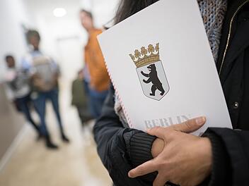 Bilanz nach einem Jahr zentrale Einbürgerungsstelle