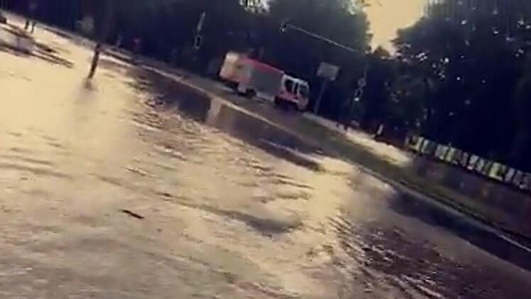 Eine Seenplatte hatte sich auf der Schauer-Kreuzung gebildet. Foto: privat