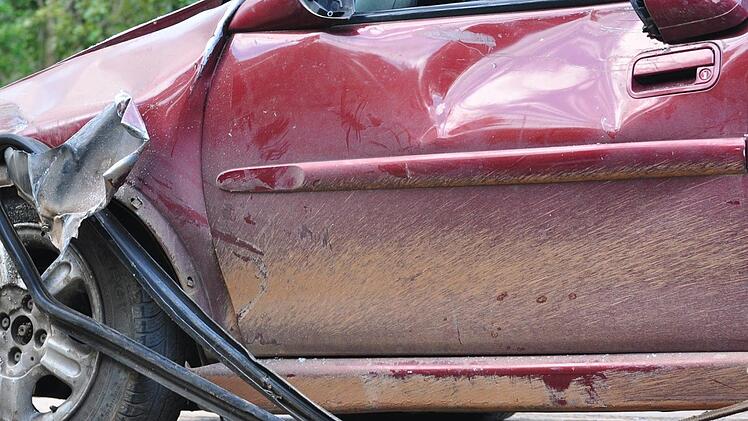 Bei dem Unfall auf der A3 h&ouml;he W&uuml;rzburg wurden neun Autos zum Teil schwer besch&auml;digt. Symbolfoto: NettoFigueiredo/pixabay.com