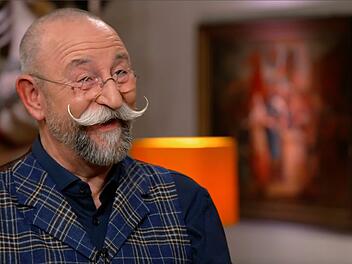 In der Mittwochsausgabe von "Bares f&uuml;r Rares" (ZDF) sorgten skurrile Promi-K&ouml;pfe aus Plastik f&uuml;r Unterhaltung.