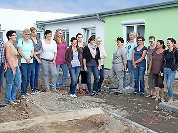 Die Mitarbeiter machen sich mit Betreiber Michael Wehner ein Bild vor Ort.  Foto: privat