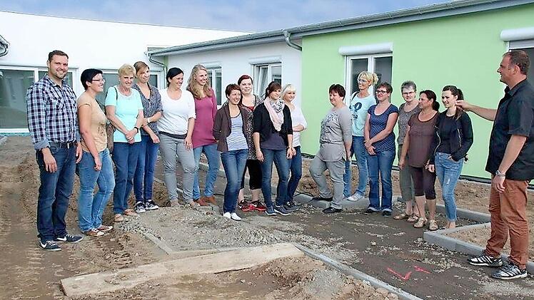 Die Mitarbeiter machen sich mit Betreiber Michael Wehner ein Bild vor Ort.  Foto: privat