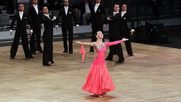 Die Mannschaft des TSC Rot-Gold-Casino N&uuml;rnberg beim Auftritt in der Zwischenrunde