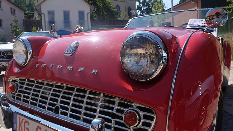 Trotz Hitze sehr gut besucht: Das Oldtimertreffen in Sulzthal.  Foto: Gerd Schaar