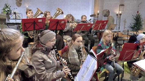 Ihr Können an den Instrumenten zeigte die Klang Gäng, die Nachwuchsmusiker der Zeller Musikanten. Foto: Christian Licha