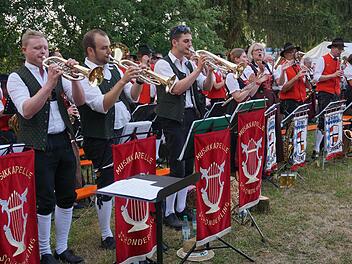 Open-Air Festival der Blasmusik anlässlich des 95-jährigen Bestehens der Musikvereinigung Wartmannsroth.