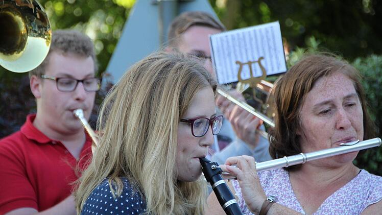 Die Georgis spielten ein Ständchen als Dank für die Gastfreundschaft. Foto: Ulrike Müller