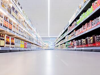 Aldi, Lidl, Edeka & Co.: Beliebtes Getränk bald nicht mehr zu kaufen