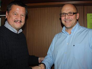Die zwei Bürgermeisterkandidaten wünschten sich einen fairen Wahlkampf: Stefan Himpel (l.) und Horst Gäck. Fotos: Sonja Werner