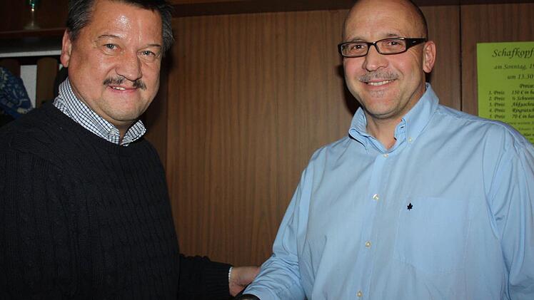 Die zwei Bürgermeisterkandidaten wünschten sich einen fairen Wahlkampf: Stefan Himpel (l.) und Horst Gäck. Fotos: Sonja Werner