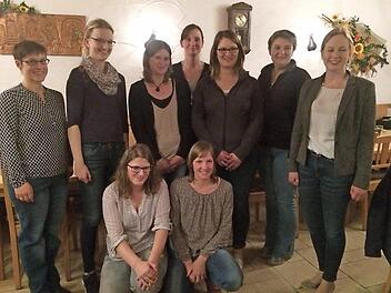 Das neue Vorstandteam des Rings junger Landfrauen Kulmbach; im Bild (hinten, von links) Simone Fuchs, Eva Wirth, Kathrin Erhardt, Nora Nicklas, Katharina Reif, Susanne Kraus und Sabine M&uuml;nch sowie (vorne, von links) Anna Sch&uuml;tz und Carolin Dre&szlig;el Foto: privat