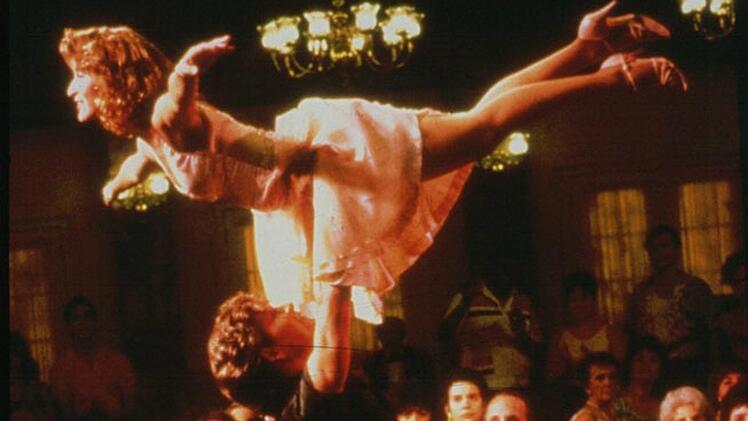 Die ber&uuml;hmte Hebefigur beim gro&szlig;en Finale klappte beim ersten Take. Da Jennifer Grey zu viel Angst davor hatte, wollte sie im Vorfeld nicht einmal &uuml;ben.