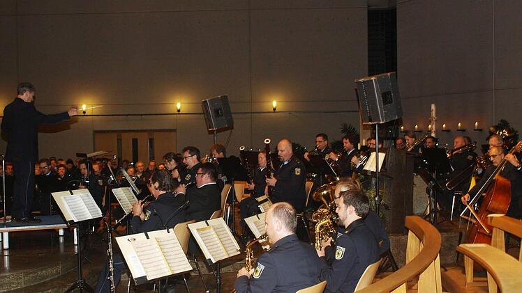 Das Konzert des Bundespolizeiorchesters in Oerlenbach war ein großer Erfolg. Foto: Geiger