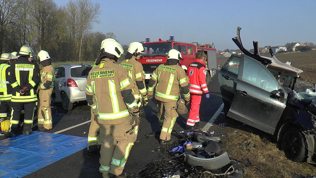 Kreis Haßberge: 29-Jährige stirbt bei schwerem Frontal-Crash