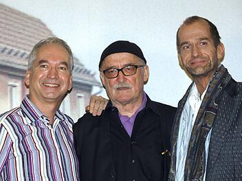 Sie bekommen einen Orden verliehen (von links): Schauspieler Klaus Vincon, Produzent Hans W. Gei&szlig;end&ouml;rfer und Schauspieler Georg Uecker.