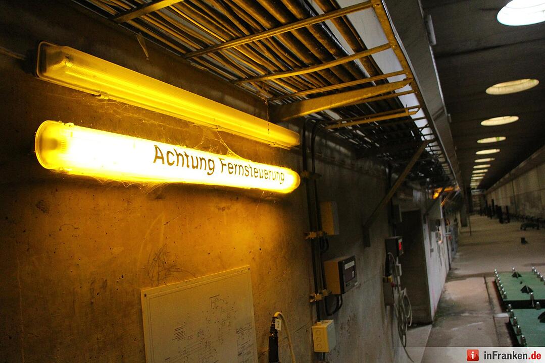 Auf Foto-Tour im  Inneren der Schleuse Erlangen