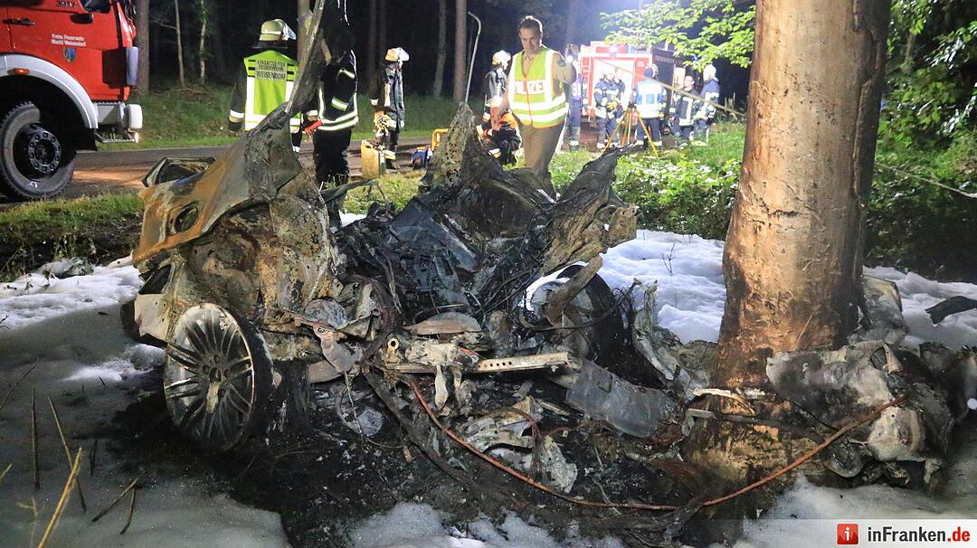 Tödlicher Unfall bei Boxbrunn: Pkw wird zerfetzt