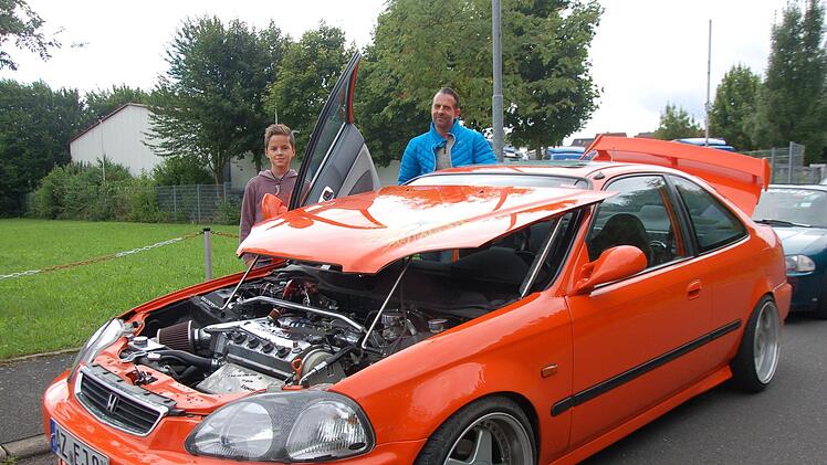 Eines der wohl am meisten bestaunten Autos beim Honda-Treffen Foto: Manfred Mellenthin