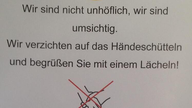 Ein Hinweis in einer Forchheimer Arztpraxis.
