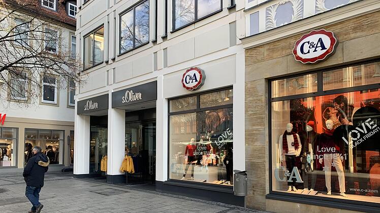 Gemeinsam  folgten sie aufs Weka-Kaufhaus - nun ist für s.Oliver und C&A fast zeitgleich Schluss in der Immobilie Spitalgasse 12-14.Foto: Oliver Schmidt